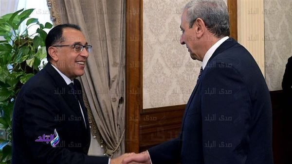 “أيادي مصر” تُبدع في معرض الوادي الجديد بحضور رئيس الوزراء